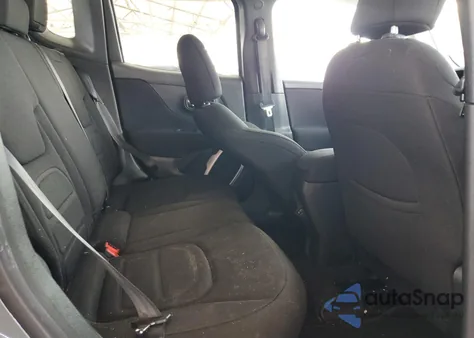 2018 Jeep Renegade Latitude z USA, uszkodzony, nr VIN ZACCJABBXJPJ06821